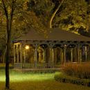 Park miejski, 1 poł. XIX - Drewniana Altana nocą